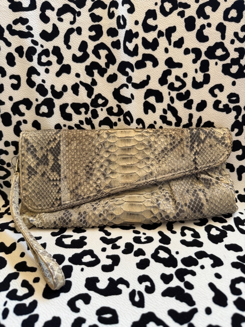 GENUINE PYTHON SYANG 🐍Snakeskin Foldover Wristlet Clutch